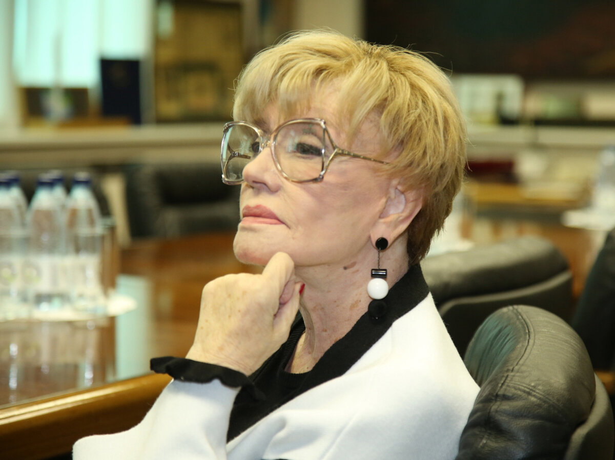     Вера Алентова Лилия Шарловская