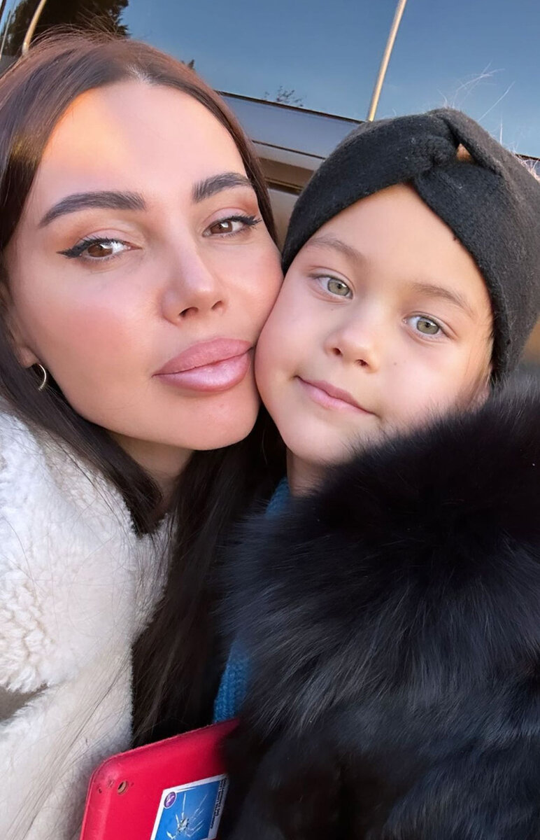    Оксана Самойлова с дочерью Майей Соцсети Оксаны Самойловой