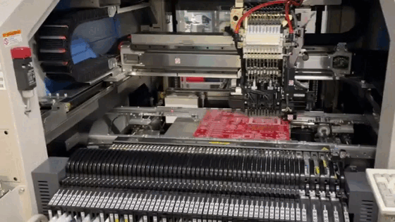 Процесс монтажа SMD компонентов на плату ET113-MB (GIF видео).