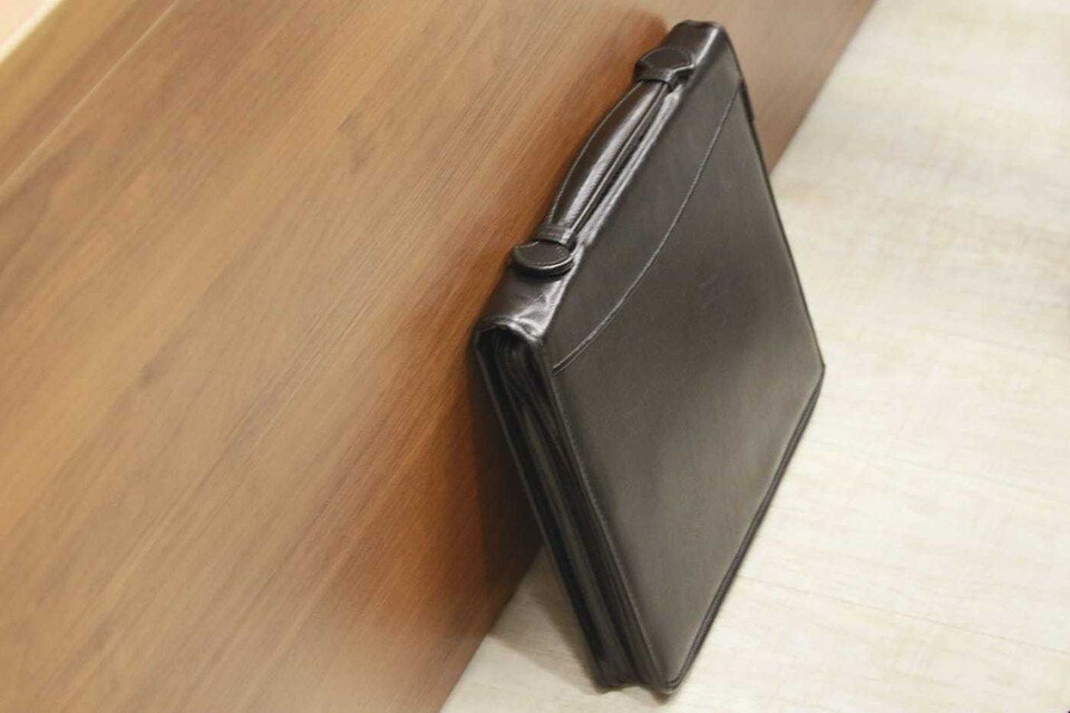     В последний день свои заявки подали еще два человека Олег УКЛАДОВ