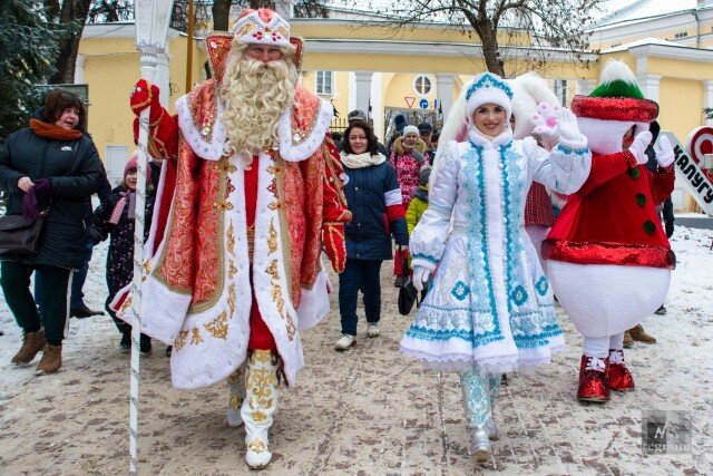   Дед Мороз и Снегурочка Дубровин Илья © ИА REGNUM