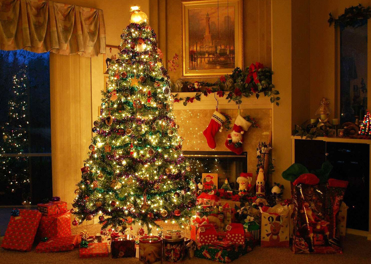 На дворе декабрь, а это значит скоро мы окунемся в волшебную атмосферу зимних праздников. Магазины наполняются традиционным рождественским декором и сладостями.