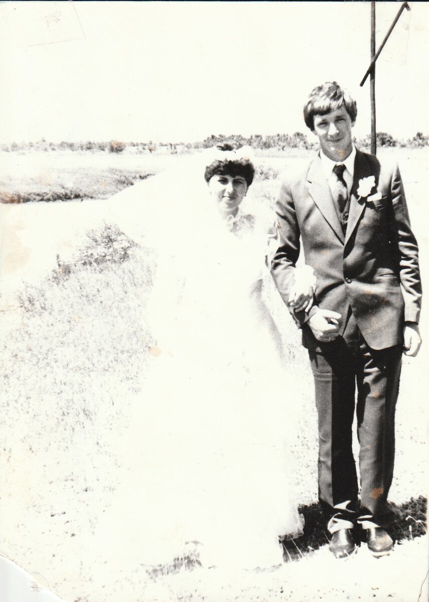 Любительское фото у пруда 