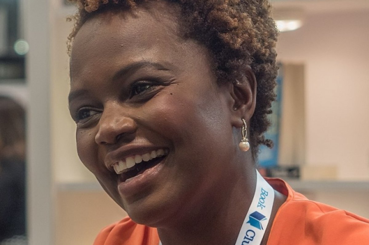    Пресс-секретарь Белого дома прервала брифинг после спора с журналистом