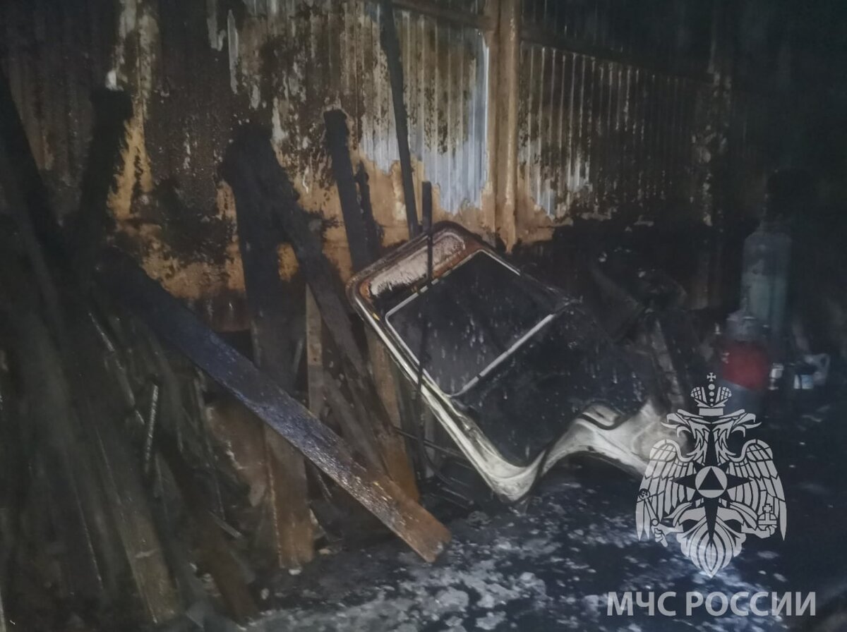  📷    Стали известны подробности пожара в автосервисе Оренбурга, где сгорели машина и автобус Андрей Севостьянов