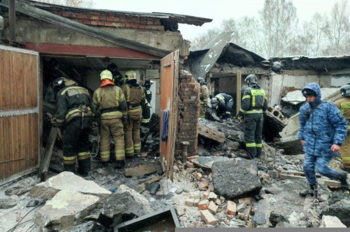    Мужчина погиб при взрыве газа на гаражах в Новосибирске