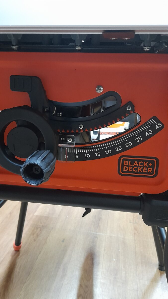 Black& Decker bes 720 