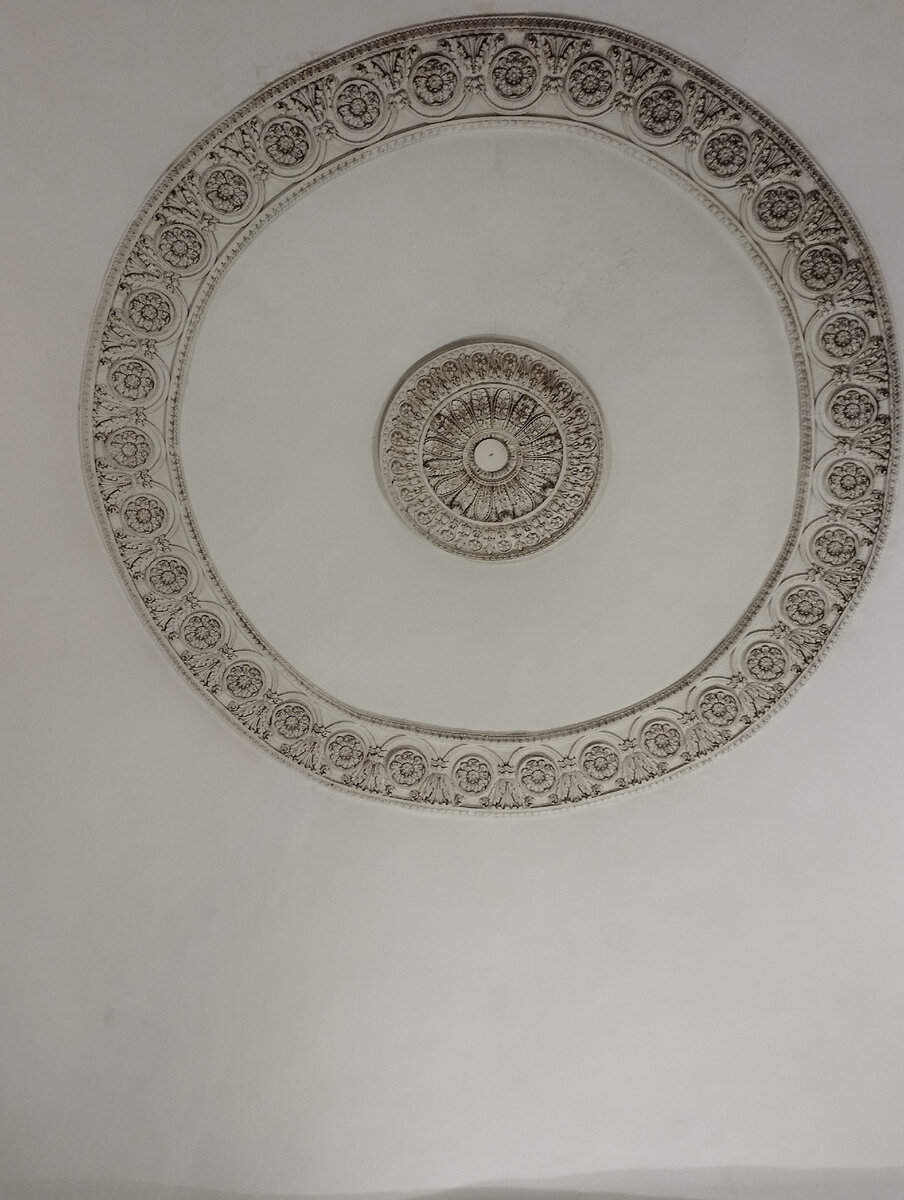 Потолок эскалаторного зала станции "Электрозаводская" (ФОТО АВТОРА)