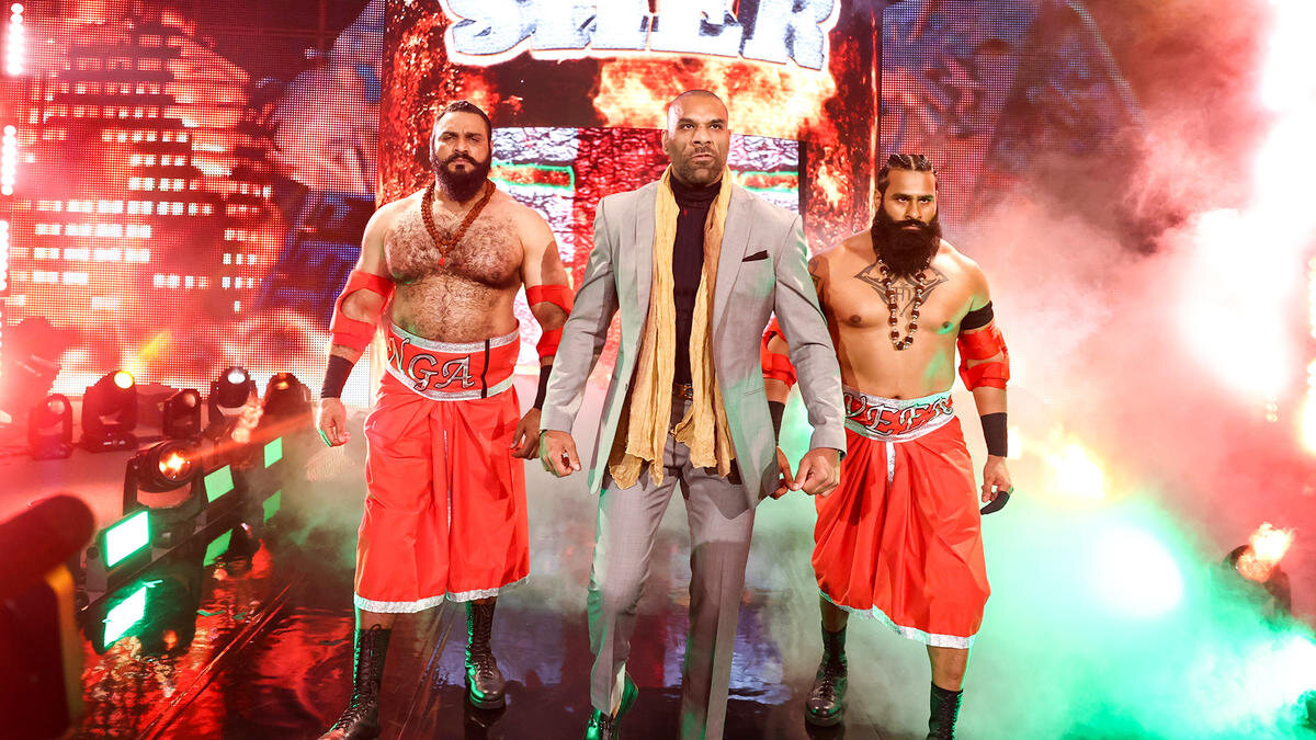 Выход Индус Шер в сопровождении Джиндера Махала