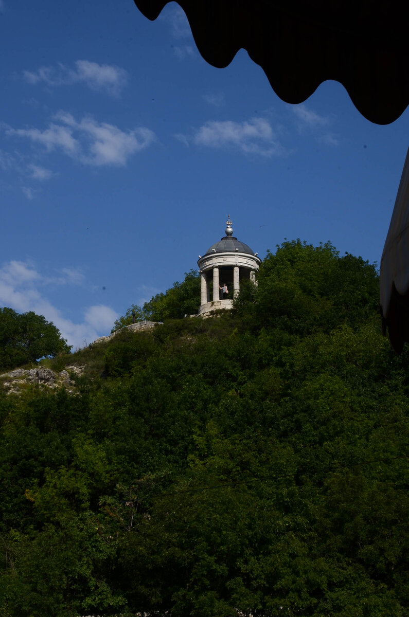 Эолова Арфа. Архитекторы - братья Бернардацци. Фото из личного архива автора.