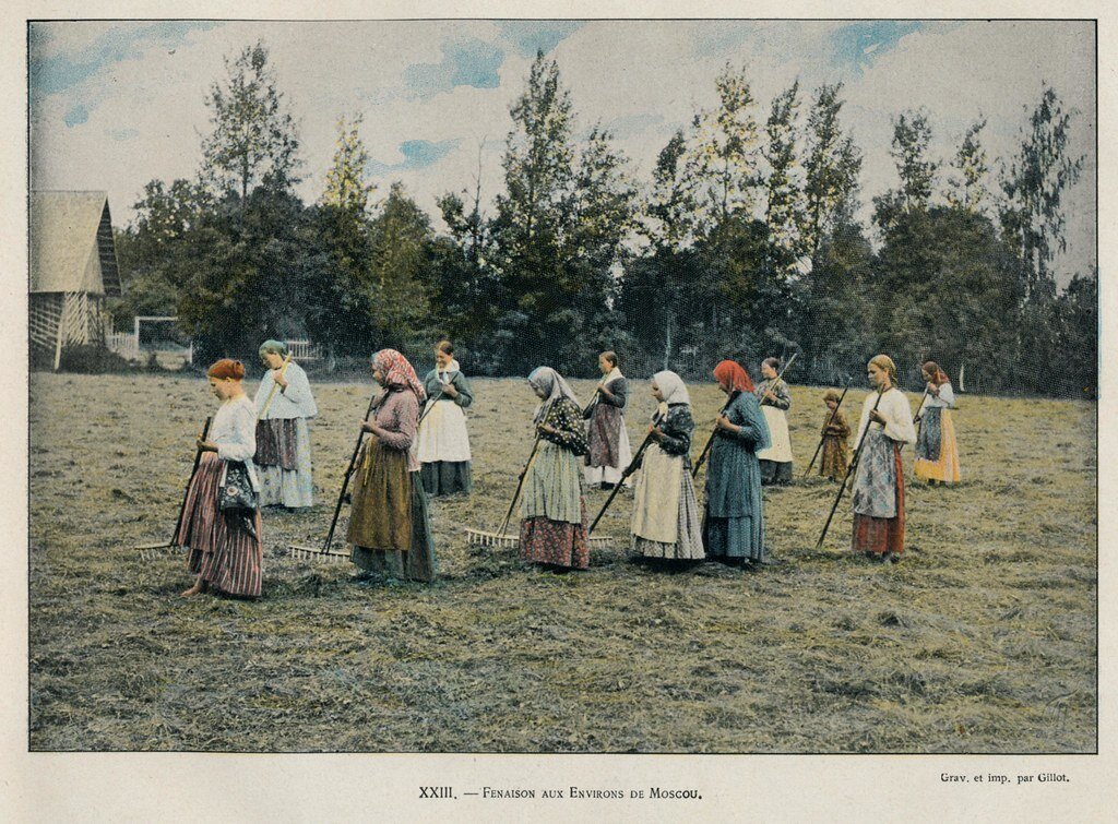 Фото. Выставка русских костюмов. Париж.