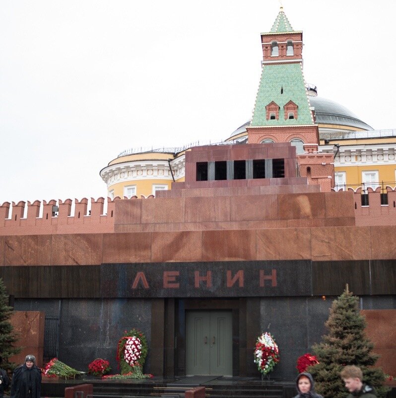 Фото мавзолея ленина в москве снаружи