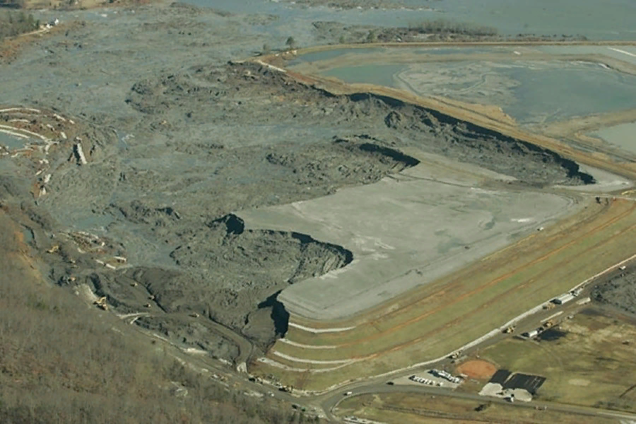 Золошлаковые отвалы тэс. Угольная тэс кузбасс. Золоотвал тэц 4 омск. Золошлаковые отходы карабаш. Золошлаковые отвалы тэс.