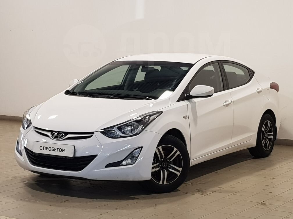 Hyundai Elantra 2015 год. Рестайлинг. Каково купить б.у. корейца С класса.