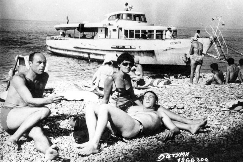 В. Высоцкий в Батуми после съемок фильма "Вертикаль"