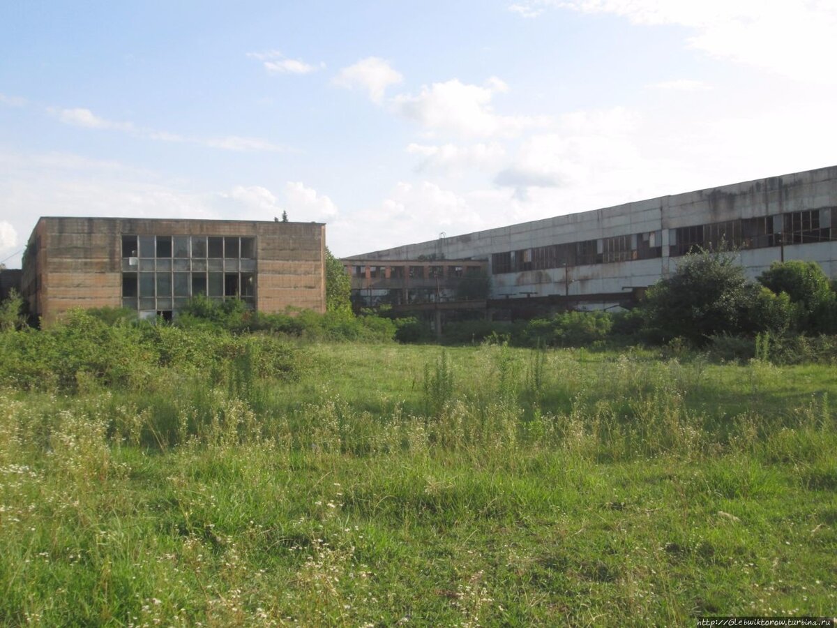 Цеха Кутаисского автозавода. Наши дни.