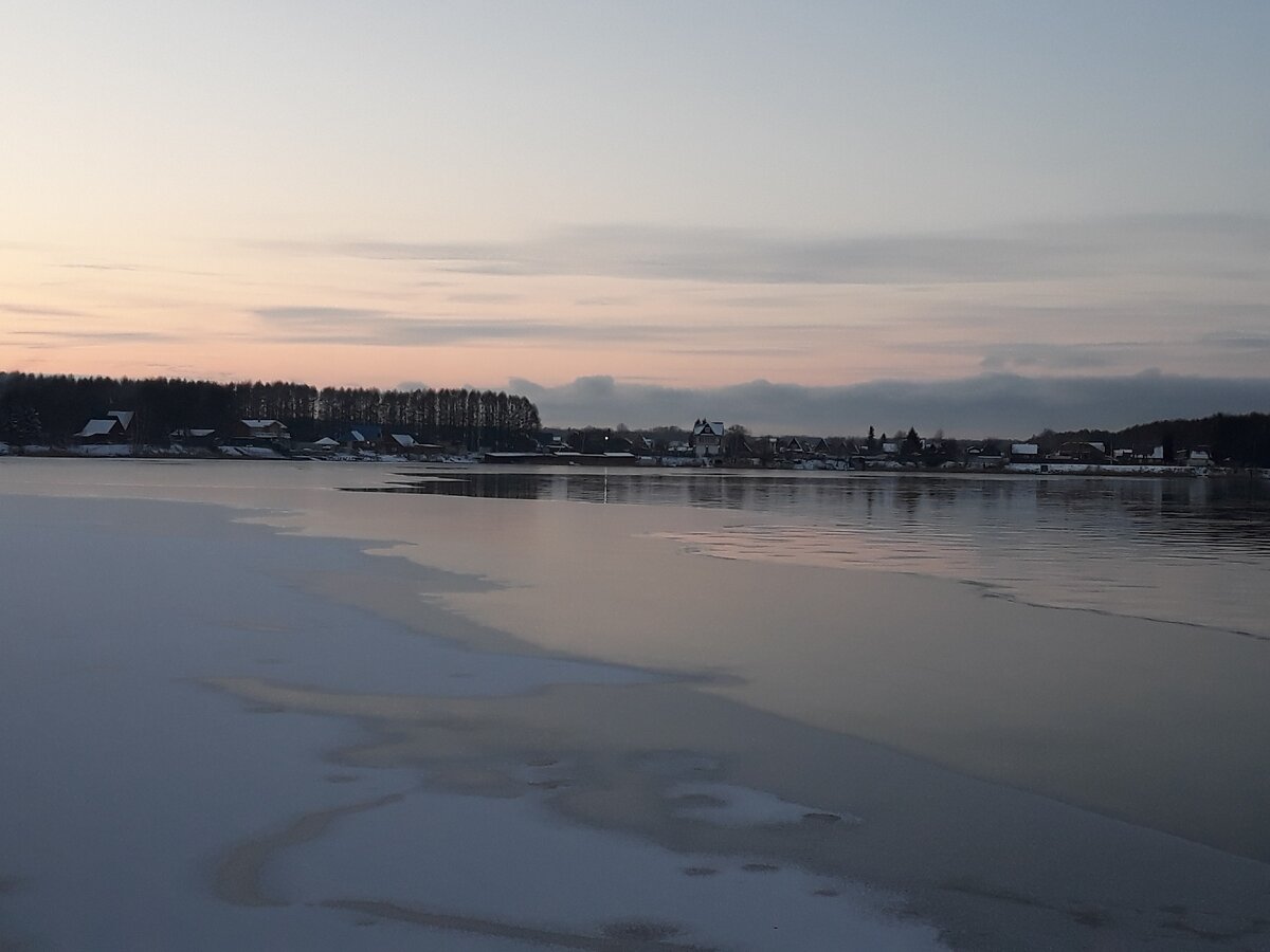 Все соседи по обществу потенциальные покупатели смесей против плесени и грибков)))