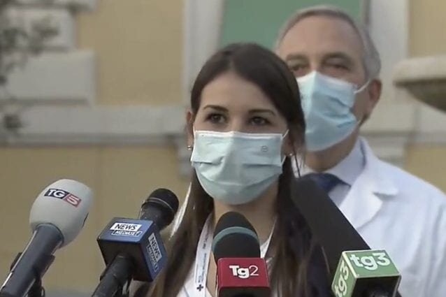 Клаудиа Аливернини , медсестра из римской больницы, которой первой в Италии поставят вакцину. 