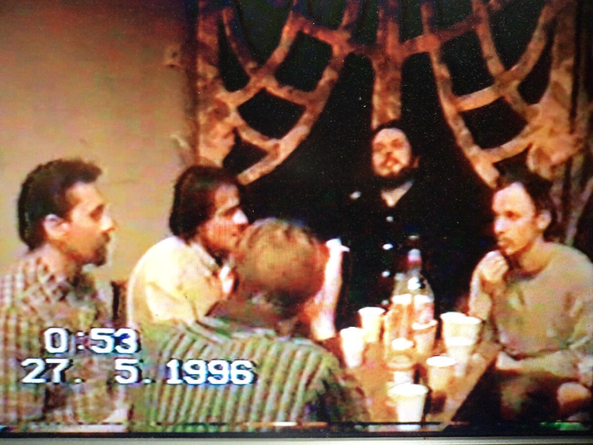 (Застолье в гримёрке)