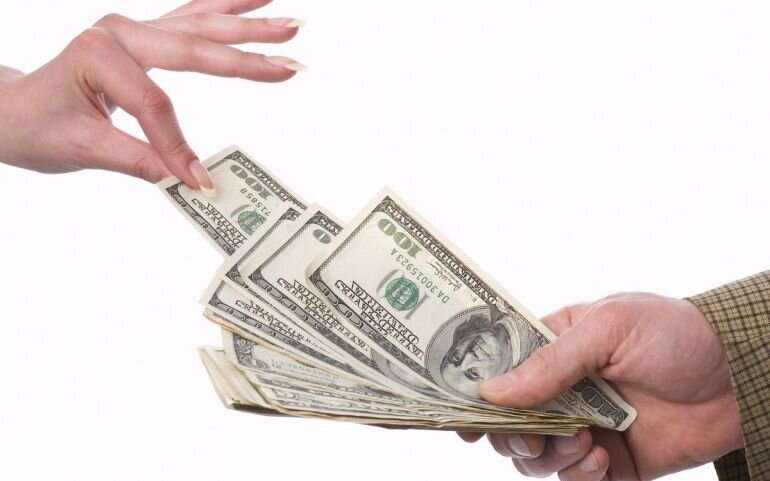 Получая деньги от мфо, помни:их все равно прийдется вернуть.  Как не крути...