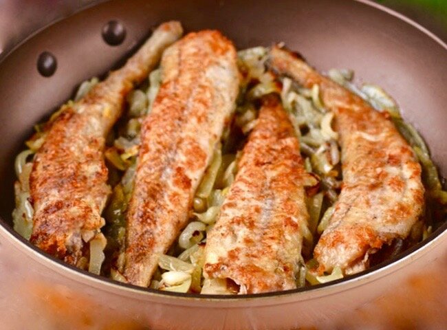 Жареный минтай.