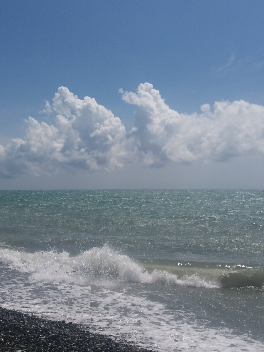 Адлер, Имеретинка. Нереально красивое море. Фото автора. 