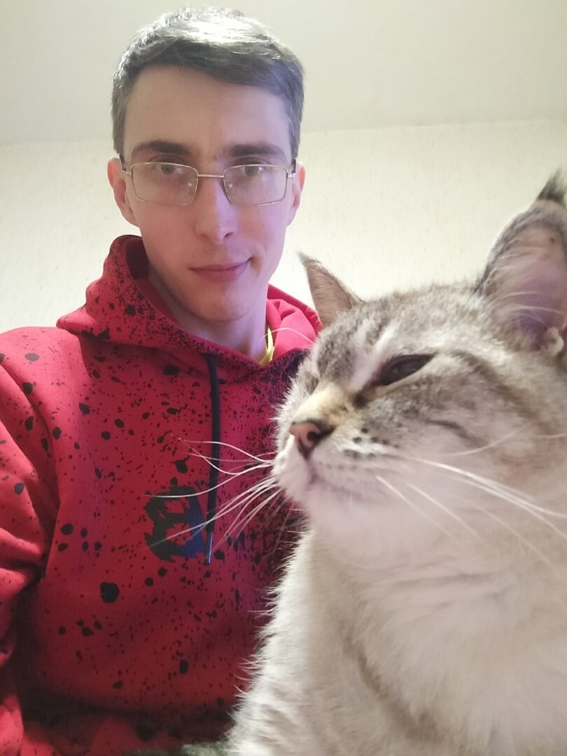 Кот Ирбис, помогает автору проверять тексты...