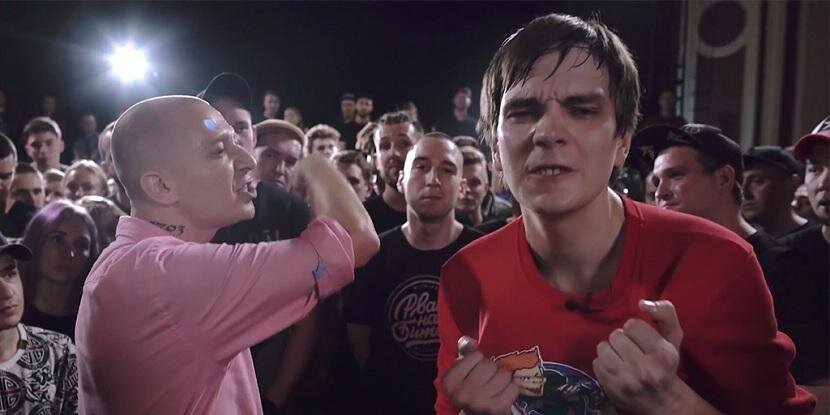 кадр из баттла Оксимирон-Гнойный.