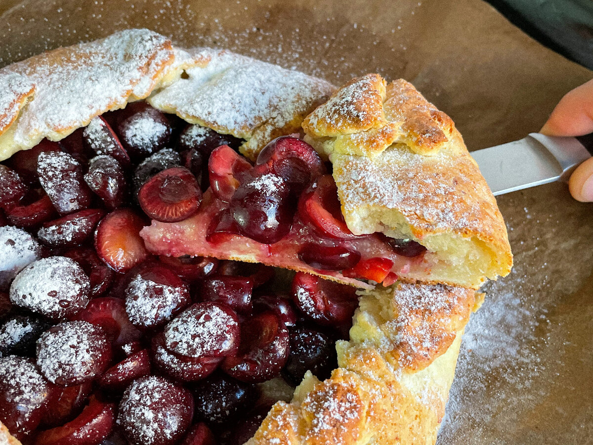 Наивкуснейшая начинка из сладкой черешни.