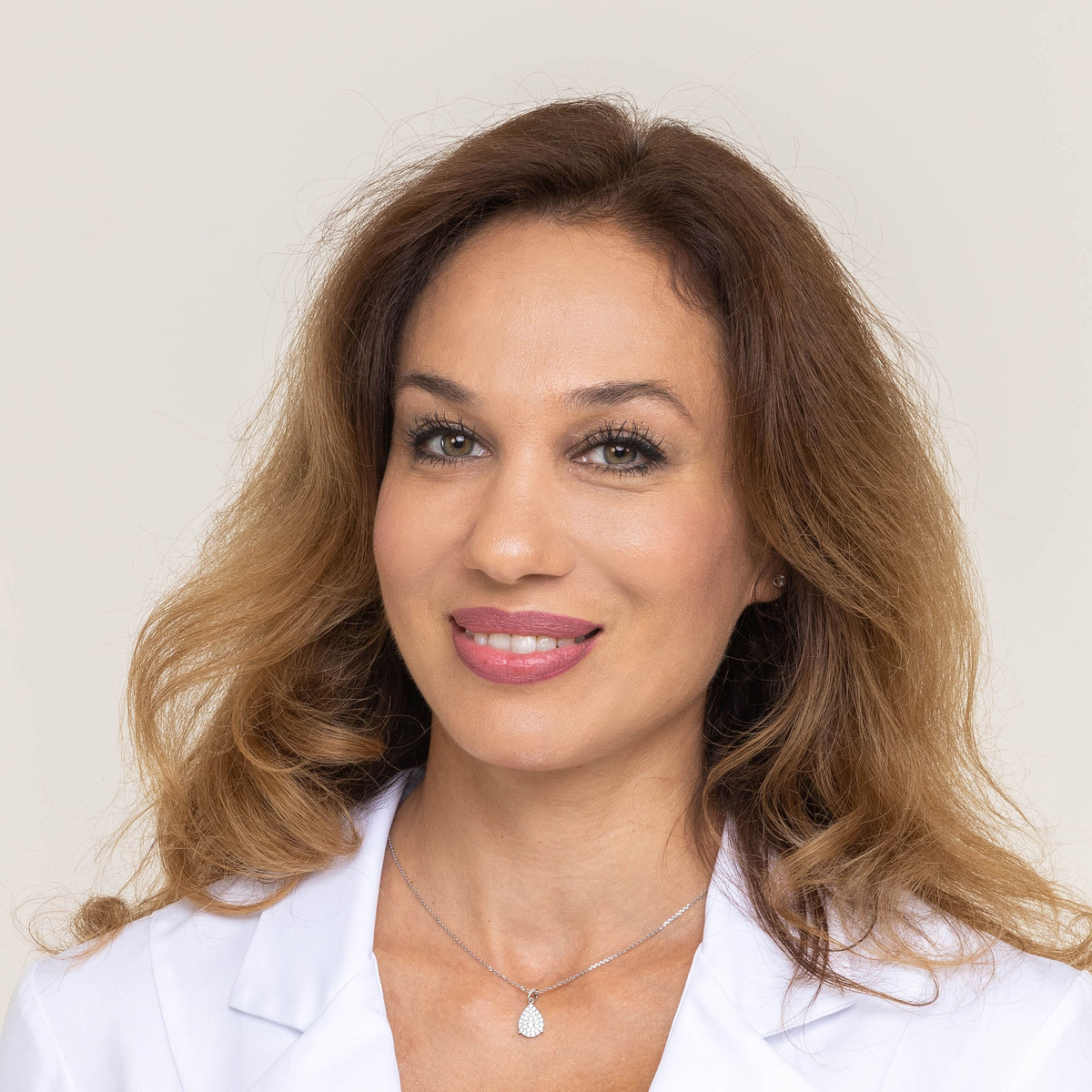 Романова Светлана Борисовна - Главный врач, косметолог, основатель и директор клиники "Эликсир".