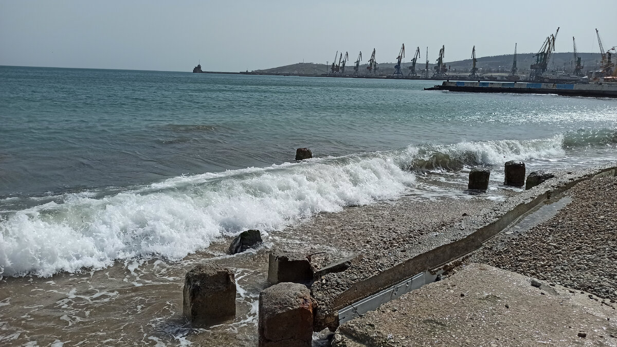 Море в Феодосии