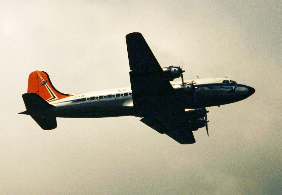 Douglas DC-4 авиакомпании Northwest Orient Airlines