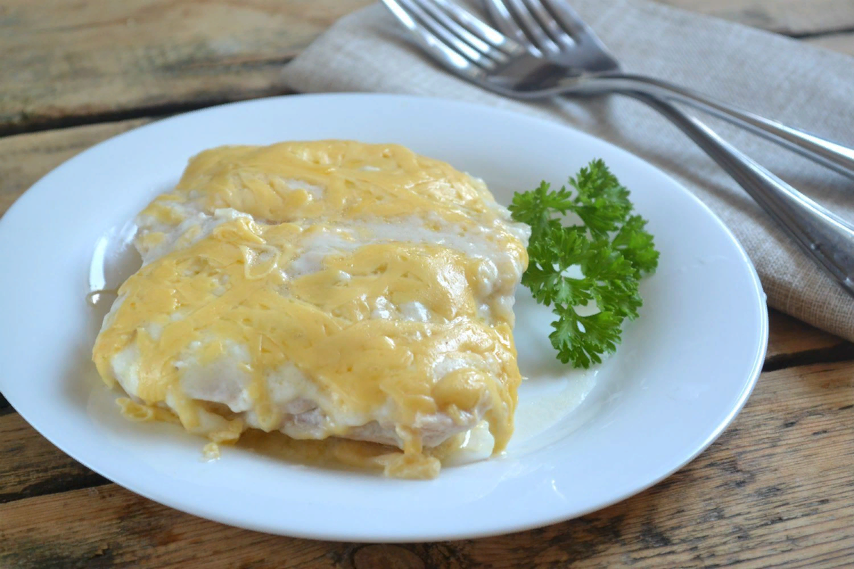 Курица по соусом бешамель