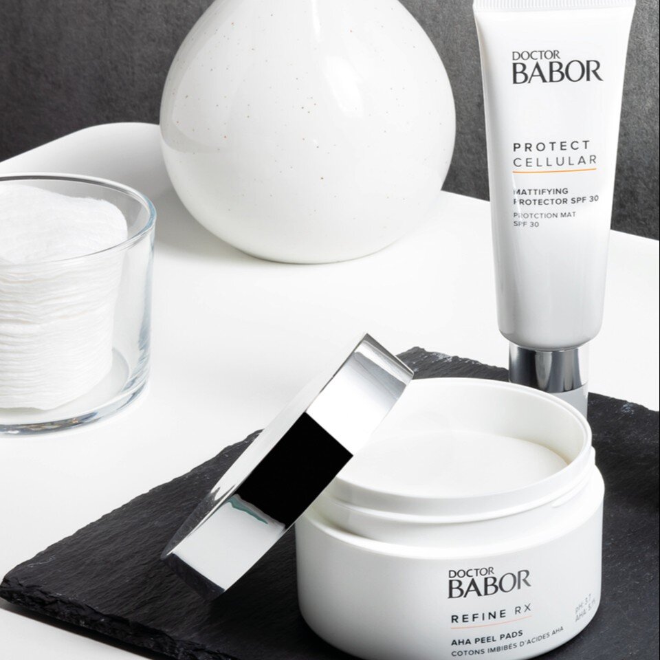 Защитный Крем с Матирующим Эффектом SPF 30 Protect Cellular и АНА-Пилинг Диски Refine Cellular