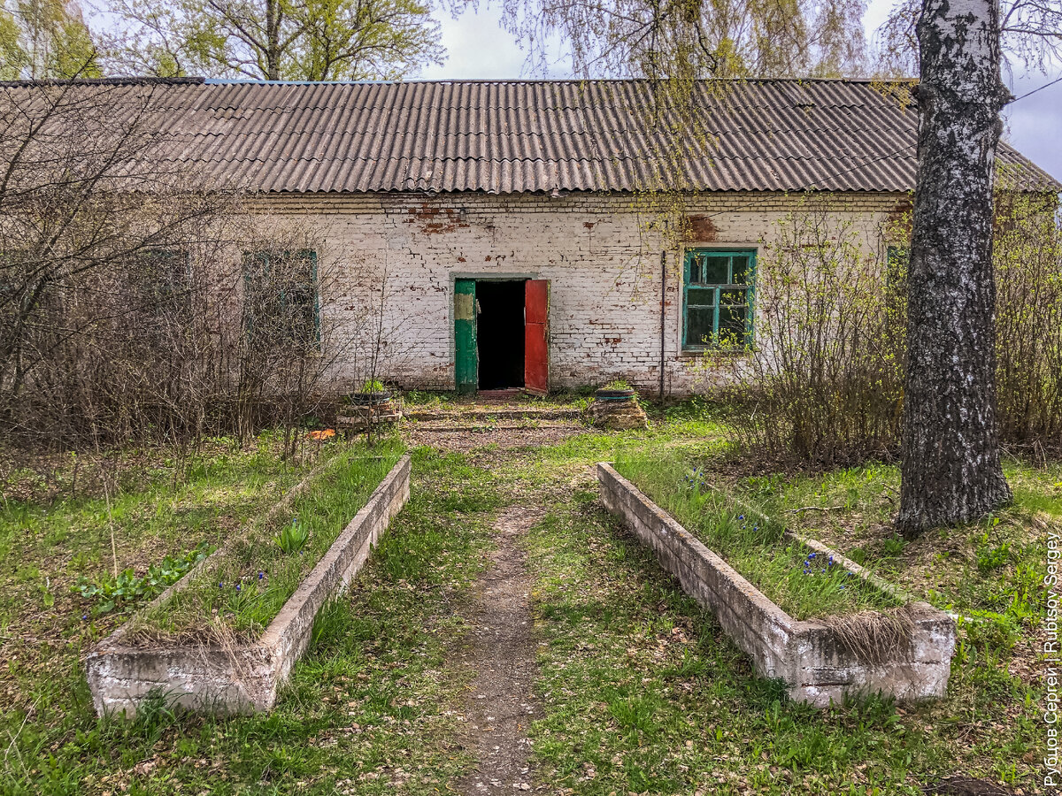 Закрытый сельский ДК в Тульской области с ящиками для голосования |  Региональная Заброшкофилия | Дзен