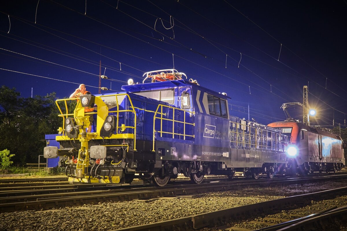 В Венгрию прибыл первый гибридный маневровый электровоз CRRC | ROLLINGSTOCK  Agency | Дзен