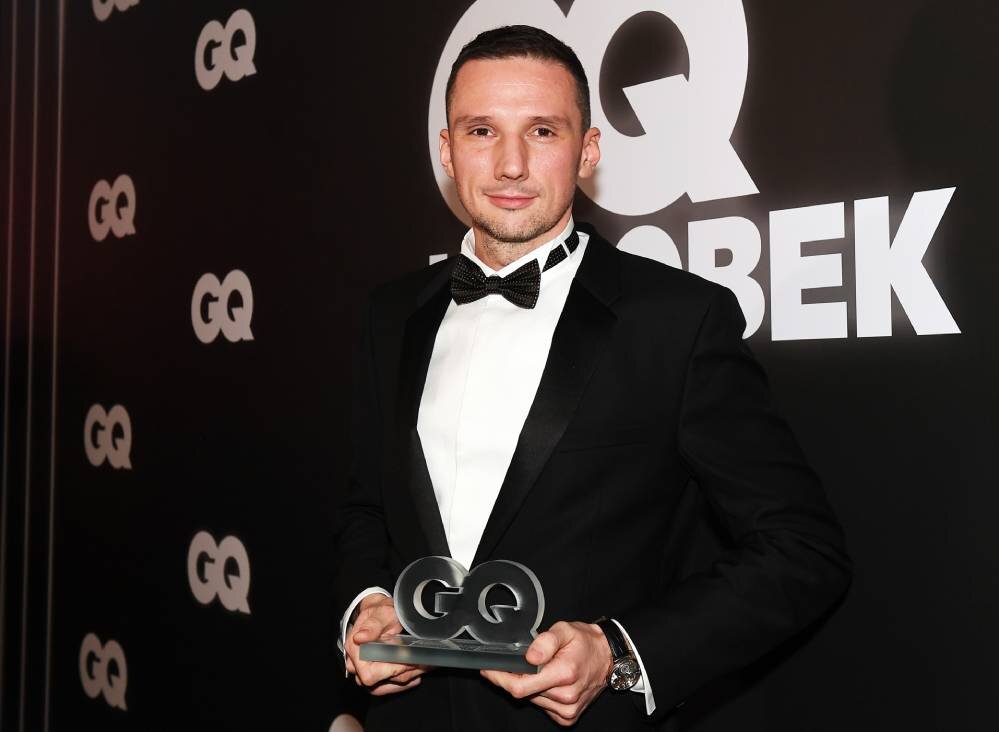    Ресторатор Антон Пинский, победивший в номинации "Ресторатор года", на церемонии вручения премии "Человек года – 2020" по версии журнала GQ в Московском художественном академическом театре (МХАТ) имени Максима Горького. Фото: РИА Новости/ Екатерина Чеснокова.