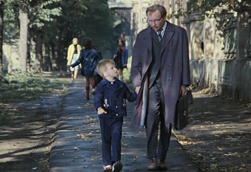 Кадр из х\ф "Служебный роман"