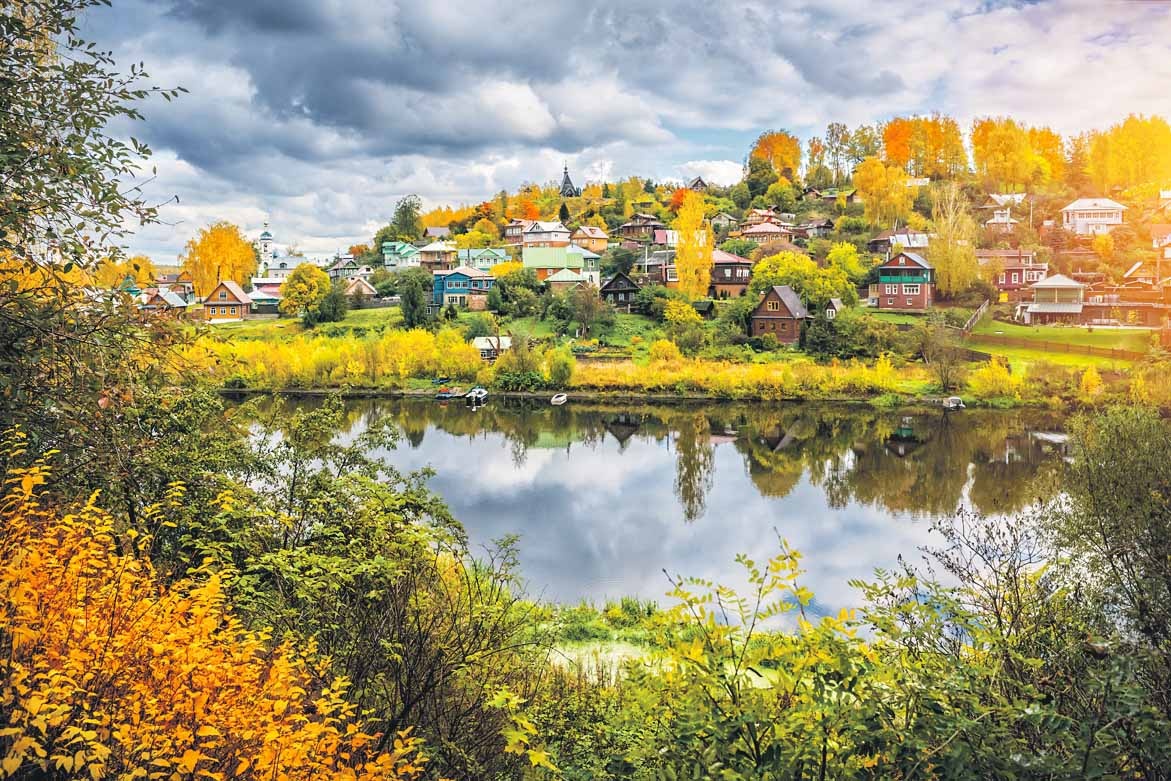    Плес входит в четверку самых посещаемых туристами малых городов России.Фото: shutterstock.com