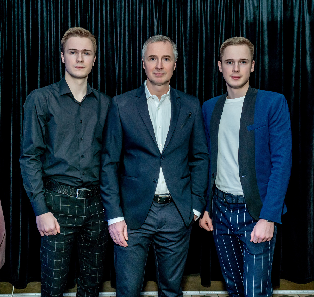 Андрей Антонов с сыновьями