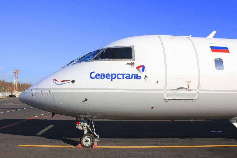 Северсталь петрозаводск. CRJ-200 Северсталь. Самолёт Северсталь Череповец. Авиакомпания Северсталь самолеты. Самолеты авиапредприятие Северсталь.