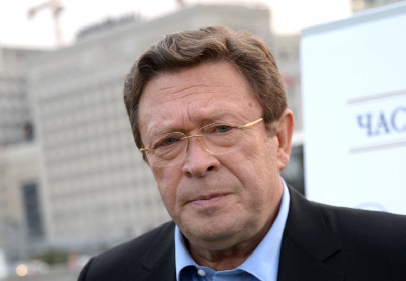     «Крал у жены трусы и дарил их любовницам»: Георгий Мартиросян и его экс-супруги