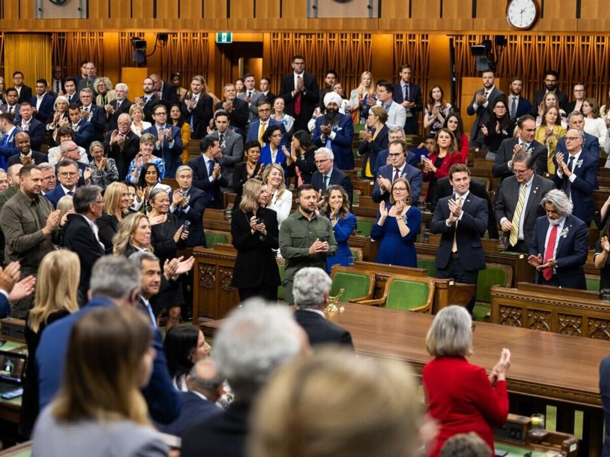    Президент Украины Владимир Зеленский в парламенте КанадыCC BY-SA 4.0 / Офис президента Украины /