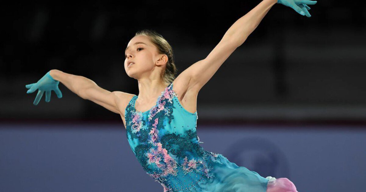 Р спорт. Российские фигуристки на Олимпиаде 2022. Валиева Пекин 2022. Трусова Пекин 2022. Валиева Трусова и Щербакова олимпиада.