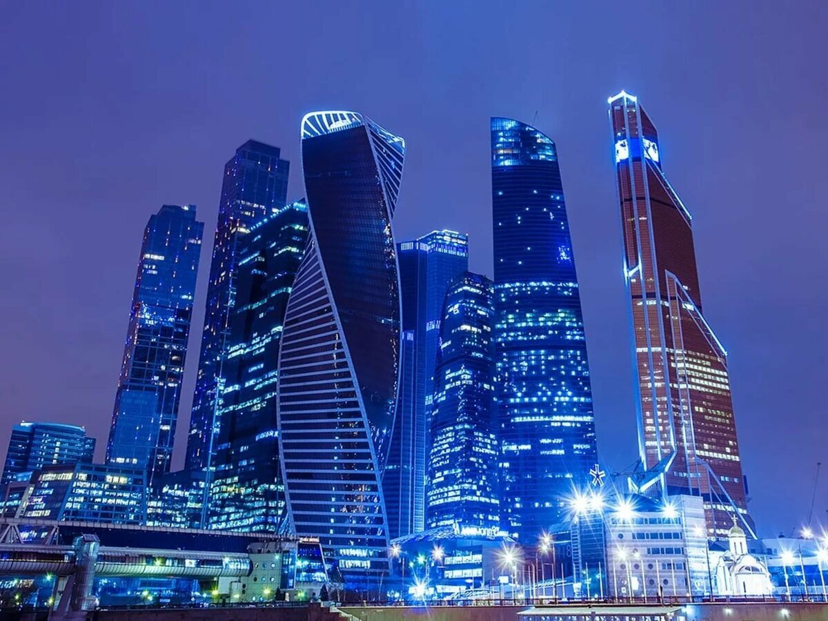 и даже не из-за делового центра хотят жить в Москве!