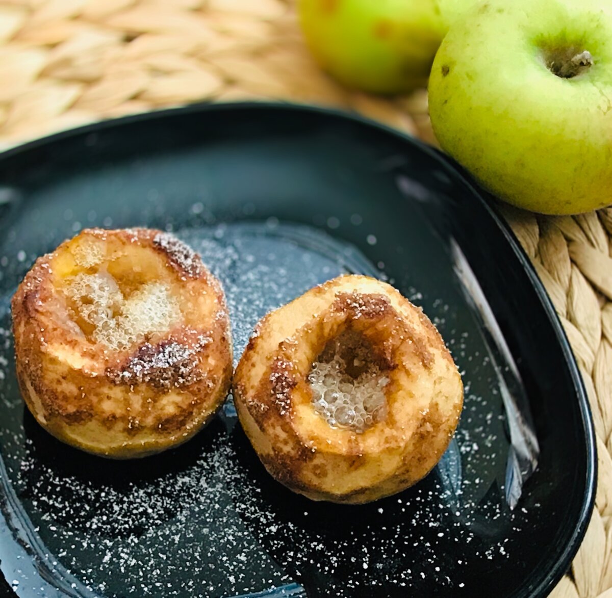 Рецепт яблоки запеченные с медом и корицей в духовке рецепт с фото