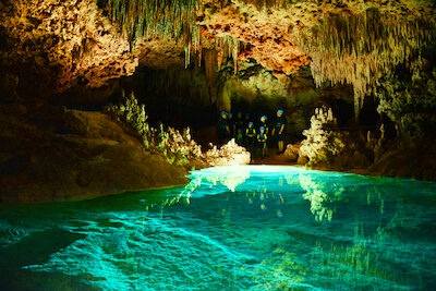 Rio Secreto (Рио Секрето) - удивительный подземный мир Плайя-дель-Кармен Подземный заповедник Rio Secreto (Рио Секрето) считается одним из красивейших мест в Мексике.
