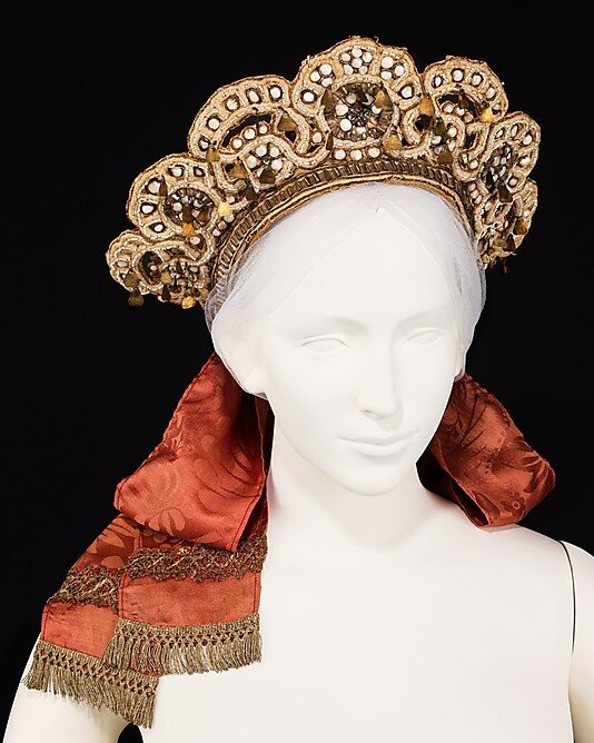 Образцы русского прикладного искусства из Brooklyn Museum Costume Collection at The Metropolitan Museum of Art. Вещи из "Собрания русской старины" русской дворянки Натальи Шабельской (1841-1905).  