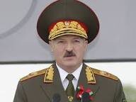Приятная тяжесть золотых погон. Фото presidentgov.by