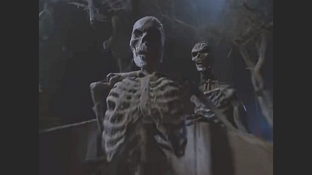 кадр из кинофильма Зловещие мертвецы 3 Армия тьмы 1992 г